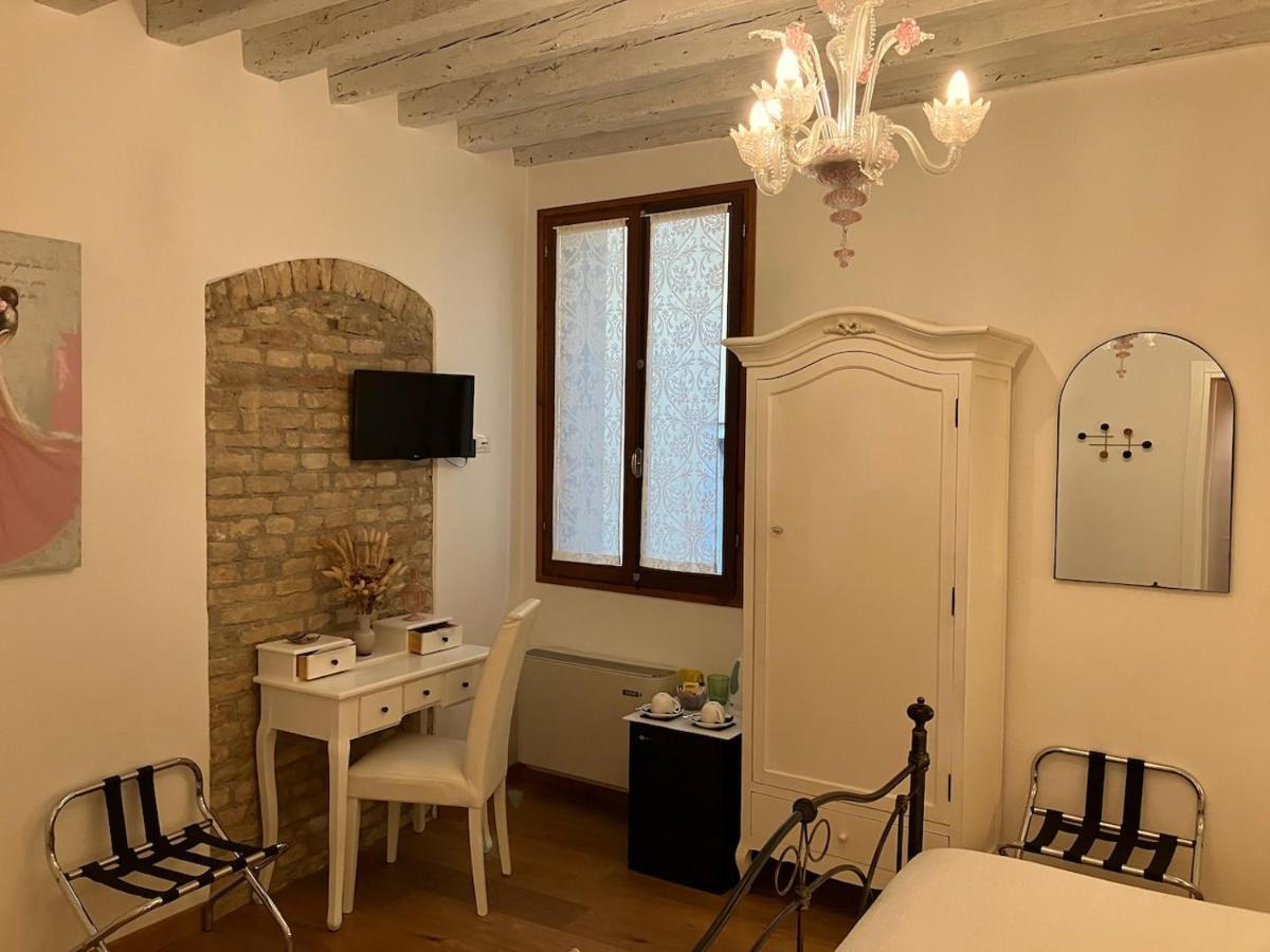 B&B Residenza Corte Antica เวนิส ภายนอก รูปภาพ